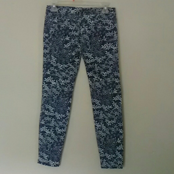 Vineyard Vines patterned skinny jeans - Picture 3 of 5
